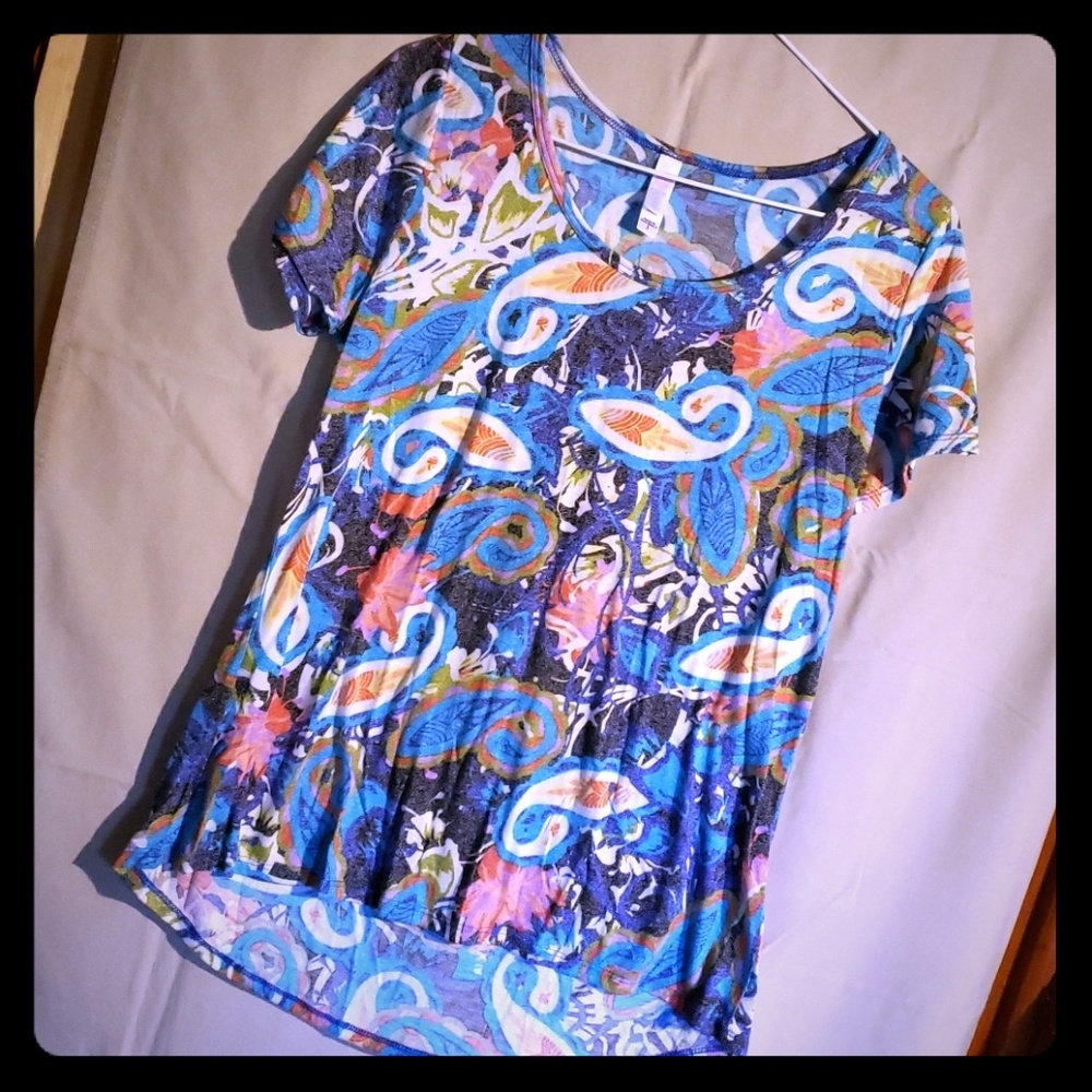 Lularoe top